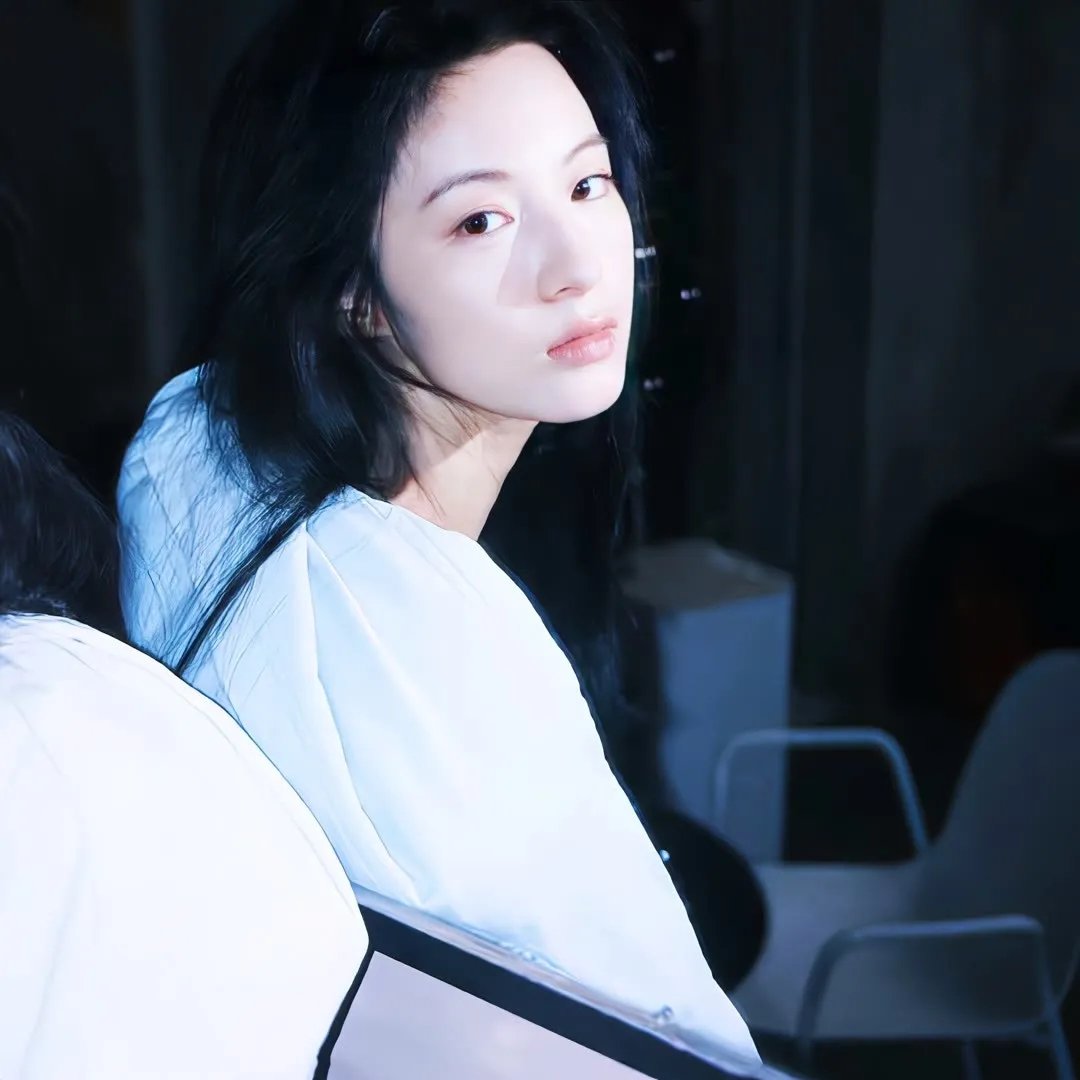 一路成年海报
